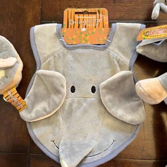 NWT Swedish baby gift set - bib, musical plush, booties - Picture 4 of 4